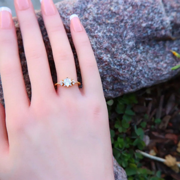 Noble Square Flower Gold Plated Princess Ring for Women, UNVCM074-6 - Picture 4 of 8